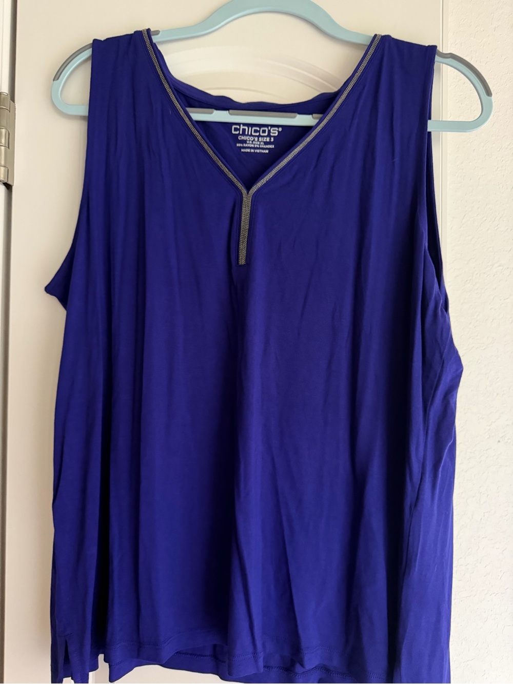 Chico's V-Neck Sleeveless Tank in Florentia Plum with Metallic Trim Size 3 (XL)